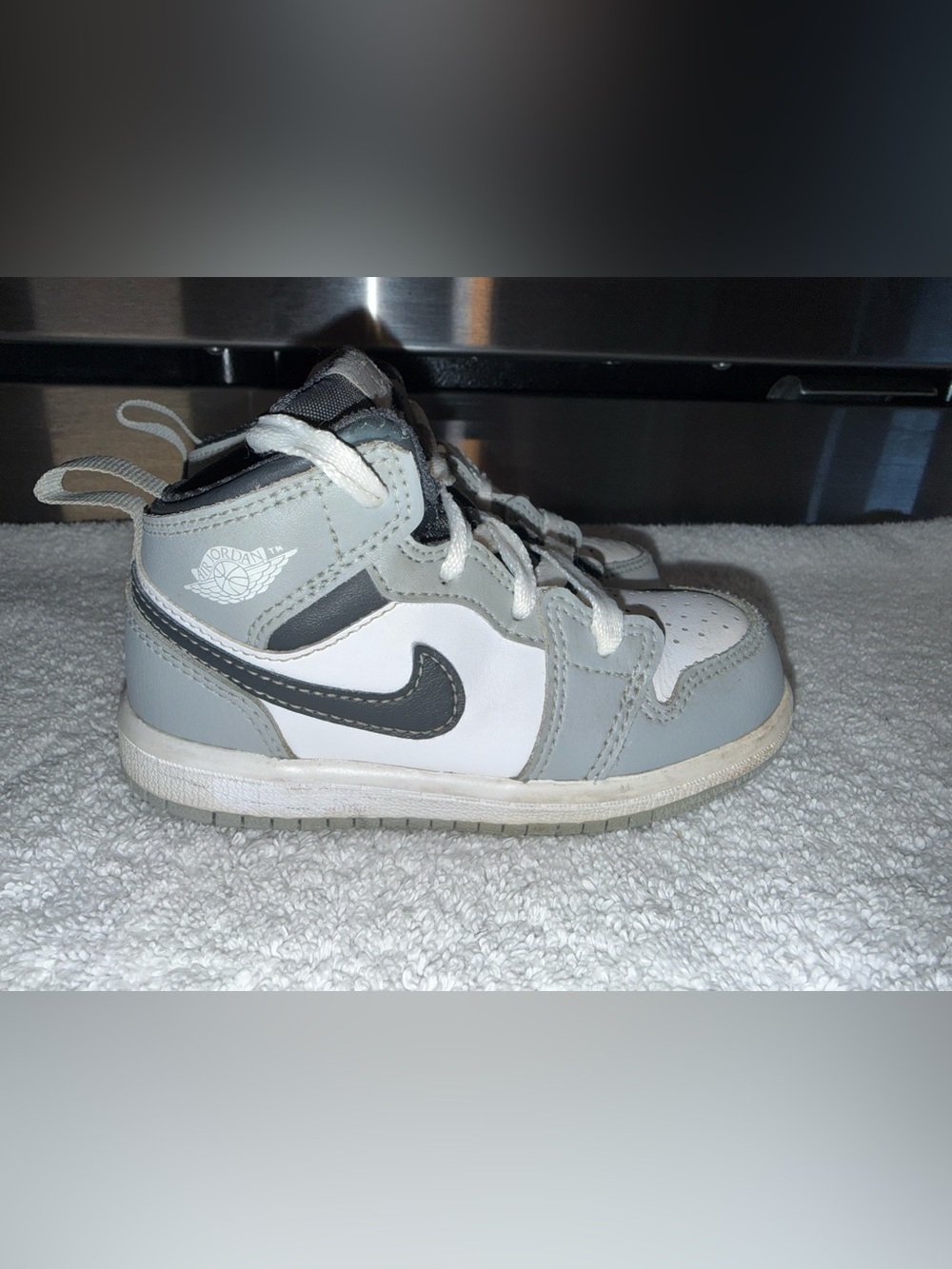 Nike Air Jordan’s Kids Gray & White High-Top Sneakers Size: 8C